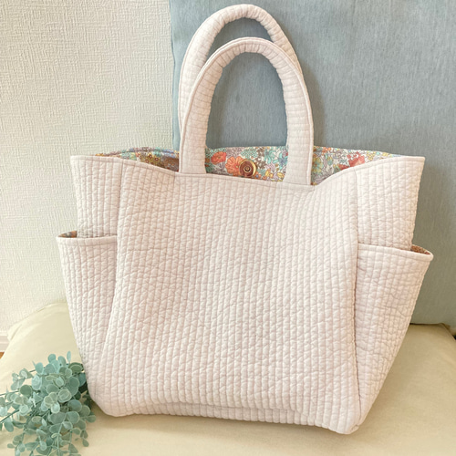 1番人気の型】キレイめスタイルにも合わせやすいヌビバッグ