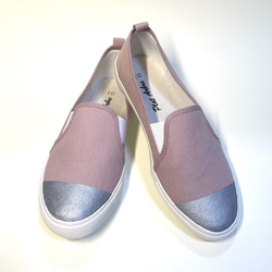 [1 件/23.5 厘米] 雙色輕便便鞋（灰紫色 x 銀色） 第3張的照片