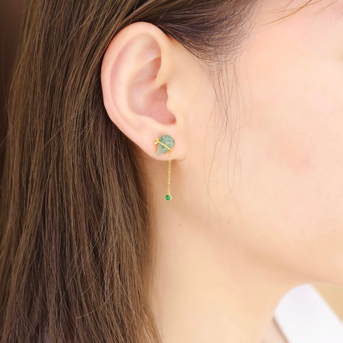 ひょうたんモチーフ ヒスイアンバランスピアスk18 ピアス（スタッド