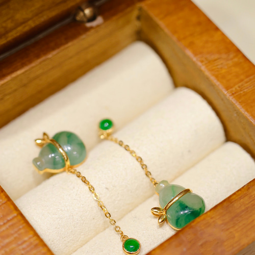 ひょうたんモチーフ ヒスイアンバランスピアスk18 | angeloawards.com