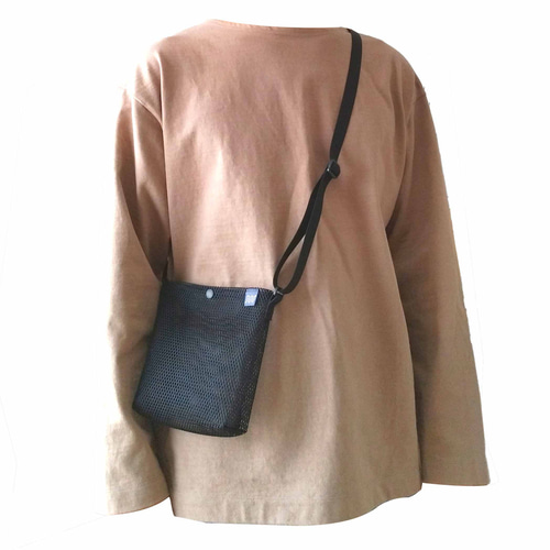 マチありナイロンメッシュポーチ サコッシュ スマホポーチ ミニ