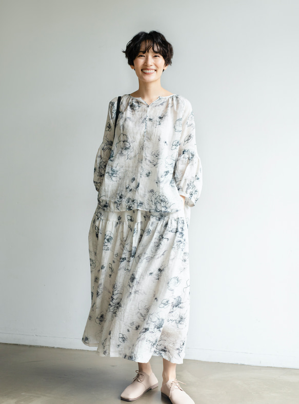 優しく揺れる、ゆるふわギャザースカート　バラー柄　麻のロングスカート　裏地付き　230610-1 7枚目の画像