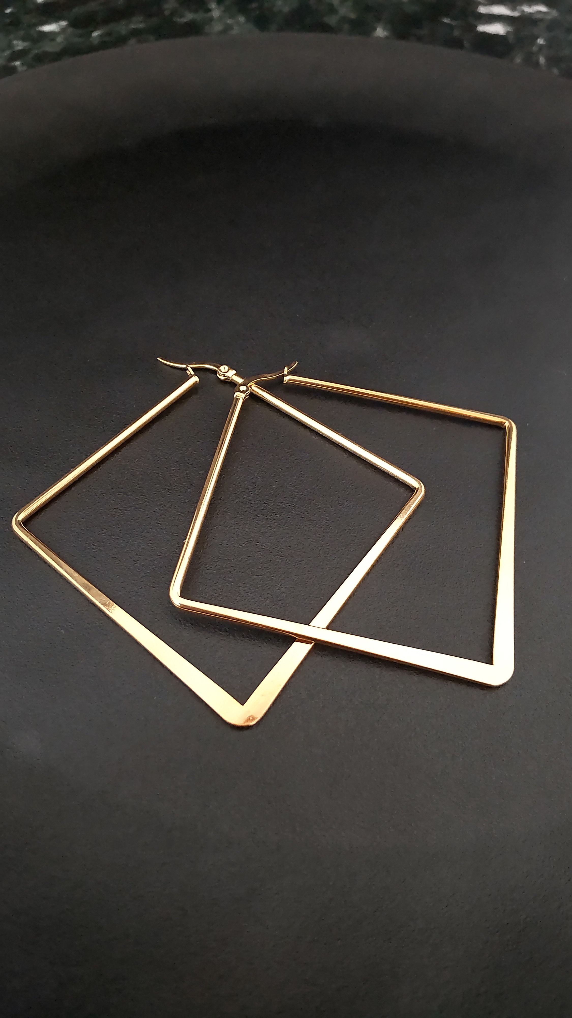 スクウェア　ゴールドピアス