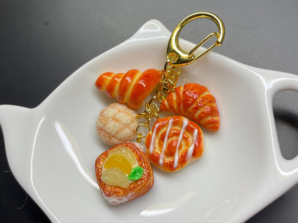 オレンジデニッシュと焼き立てパンのキーホルダー♡フェイクスイーツ 6枚目の画像