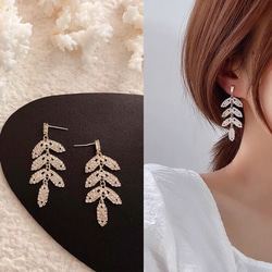 【限定セール￥399】韓国ファッション　kirakiraリーフピアス　アクセサリー　-2117 4枚目の画像