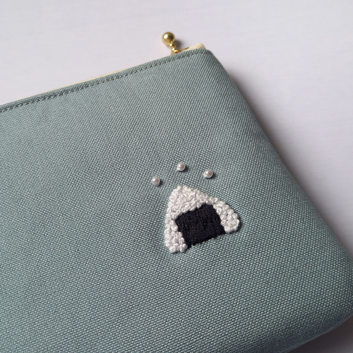 おにぎり刺繍のミニポーチ ポーチ kunokuno 通販 16068231
