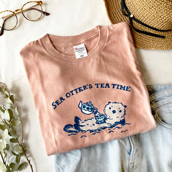 【８月下旬発送】Otter's Tea Time Tシャツ（ピンク）｜ラッコ〔動物シリーズ〕 3枚目の画像