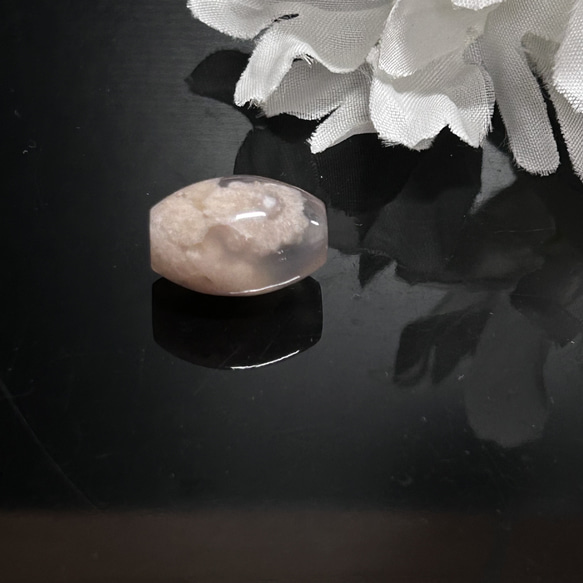 高品質 桜瑪瑙（さくらめのう） 天珠　１個 【再販 13】 高品質天然石　 1枚目の画像