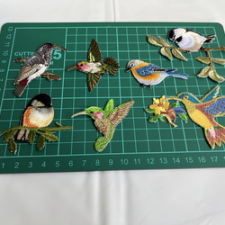 鳥　刺繍ワッペン　アイロンワッペン 2枚目の画像