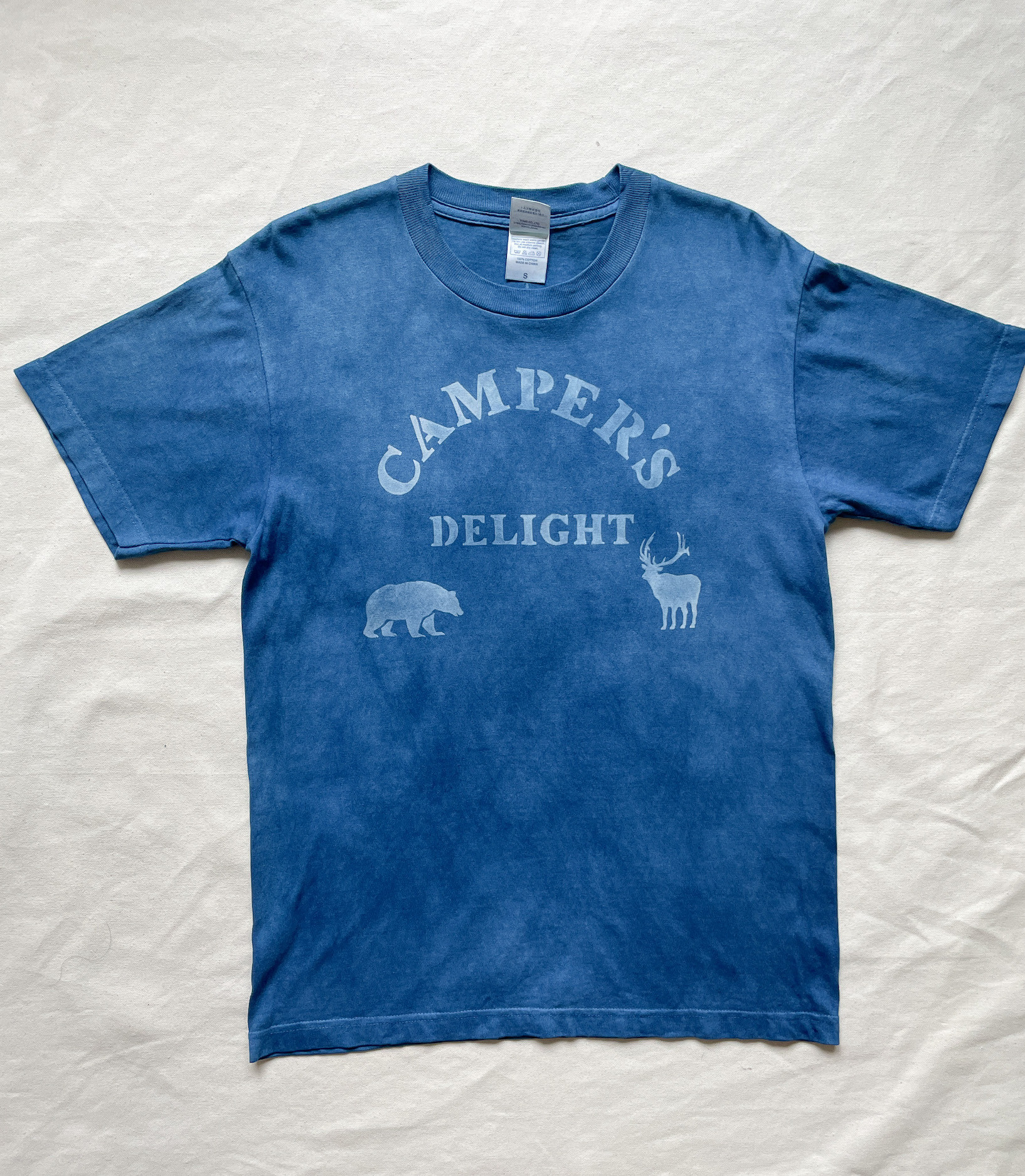 送料無料　藍染Tシャツ CAMPER'S DELIGHT　星　キャンプ　BBQ キャンパーの喜び　絞り染め　鹿　熊