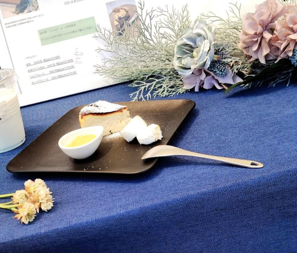 バスクチーズケーキ　フランス産クリームチーズルガールを使用 3枚目の画像
