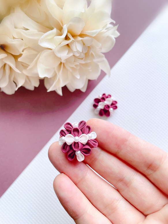 小さな紫陽花のピアスorイヤリング＊小豆色＊つまみ細工 7枚目の画像