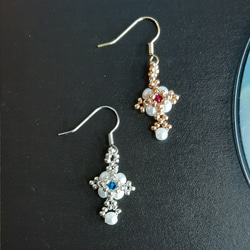 フックピアスイヤリングのペア ﻿揺れるピアス ビーズ 結晶  真珠 pearl beads Earrings 6枚目の画像