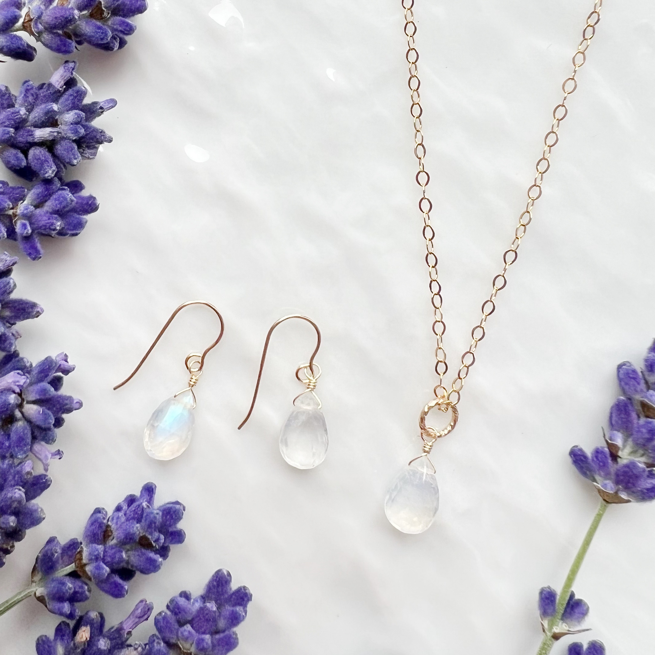 14KGF レインボームーンストーン ペアシェイプカット ピアス＆ネックレスセット