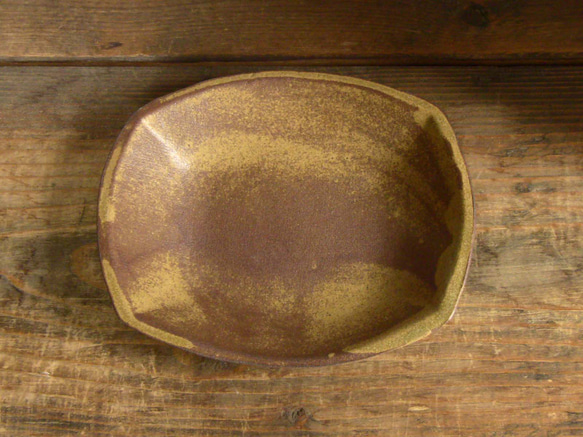 角皿（地釉） 1枚目の画像