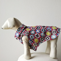 犬服・綿アフリカンプリント生地を使った小型犬サイズノースリーブシャツ 3枚目の画像