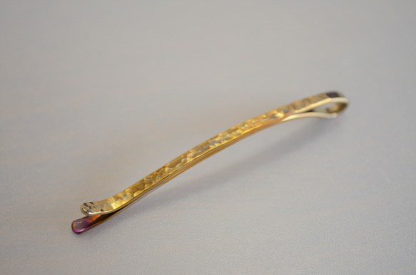 titanium hairpin・少し大人の純チタンヘアピン・鎚目・ゴールド 1枚目の画像