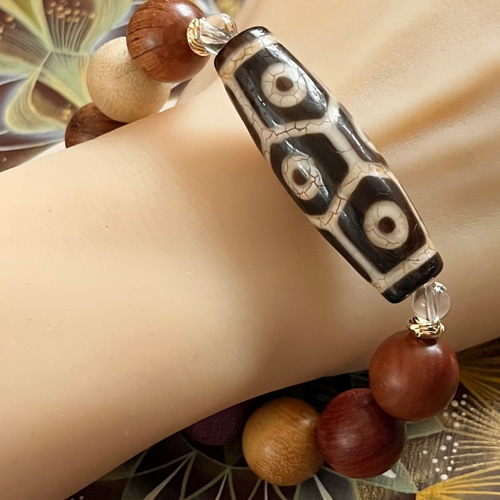 ☆特別出品 亀甲九眼天珠 ブレスレット dzi * ΚΑйON * 通販 ☆特別出品 亀甲九眼天珠 ブレスレット dzi * ΚΑйON * 通販