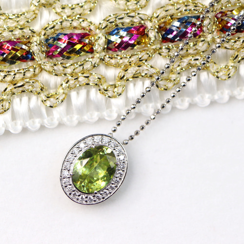 Pt850/900 スフェーンオーバルデザインペンダント S1.65ct ネックレス