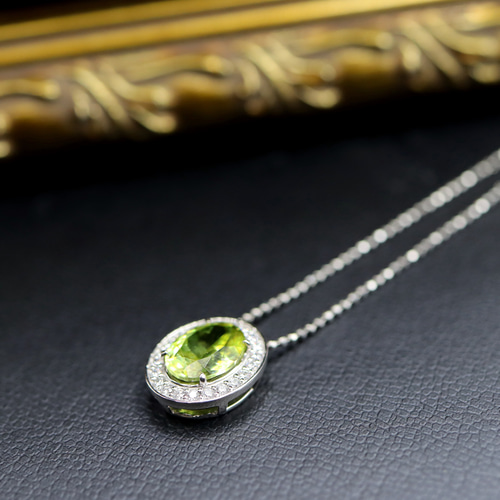 Pt850/900 スフェーンオーバルデザインペンダント S1.65ct ネックレス