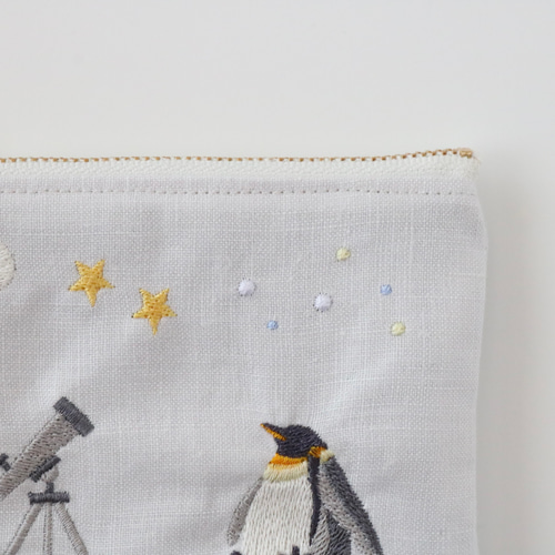 ペンギンの天体観測 刺繍ポーチ ［受注制作］ ポーチ Chalet de Pon