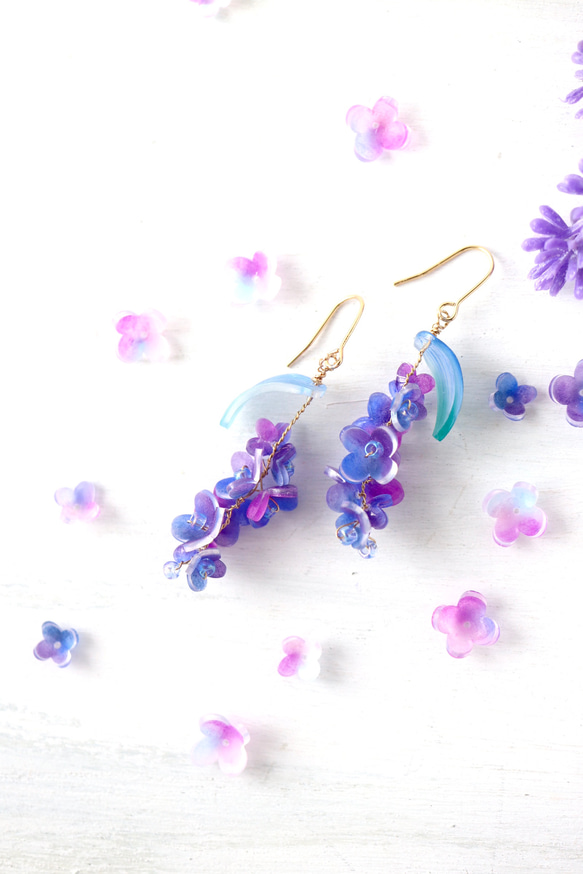 ラベンダーのピアス／イヤリング 花、ギフト ピアス（フック・チェーン