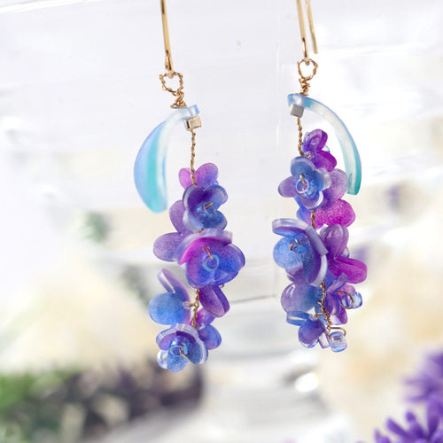 ラベンダーのピアス／イヤリング 花、ギフト ピアス（フック・チェーン