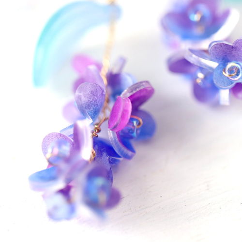 ラベンダーのピアス／イヤリング 花、ギフト ピアス（フック・チェーン 