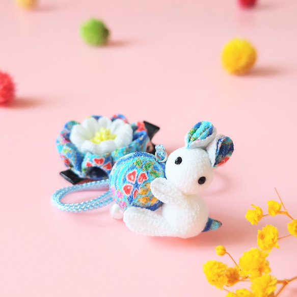 ぐるっと可愛い白うさぎの髪飾り 水色 七五三 3歳 子供 着物 和装 浴衣