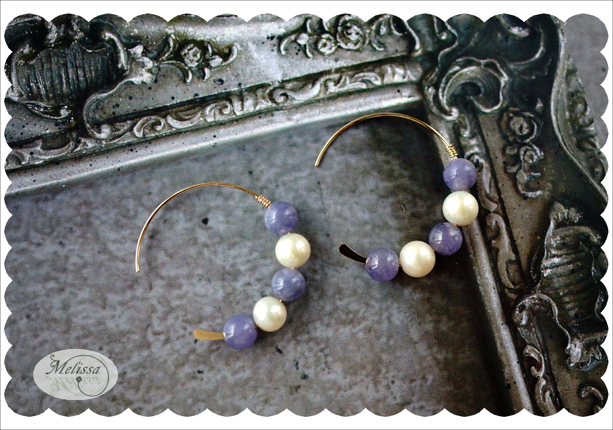 タンザナイトと淡水パールのフープピアス