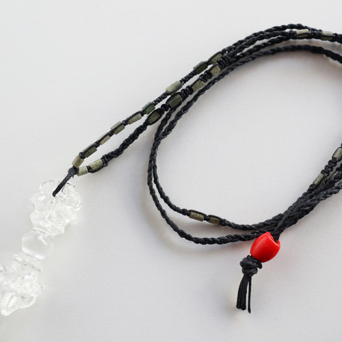 ヒマラヤ水晶五鈷杵（バジュラ）のネックレス