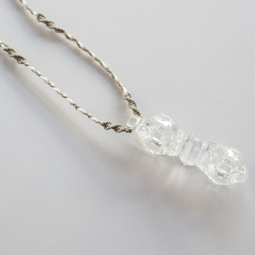 ヒマラヤ水晶五鈷杵（バジュラ）のネックレス 【公式通販】