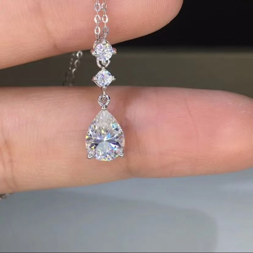 newデザイン】1カラット ペアシェイプ モアサナイト ネックレス k18WG  