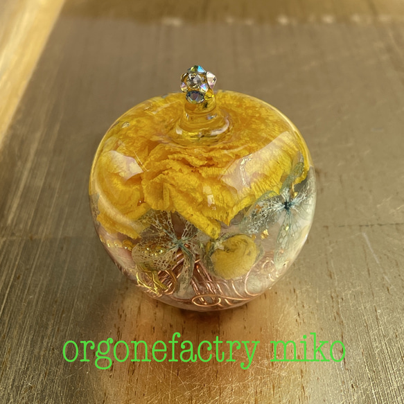訳あり黄色のラナンキュラス　強運ホエールテール　幸福　月のパワー　ポジティブ　りんごちゃん　オルゴナイト 5枚目の画像