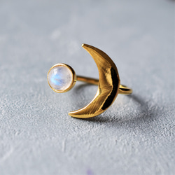 【13-18號/金色】彩虹月光石月牙民俗戒指（戒指） 第1張的照片