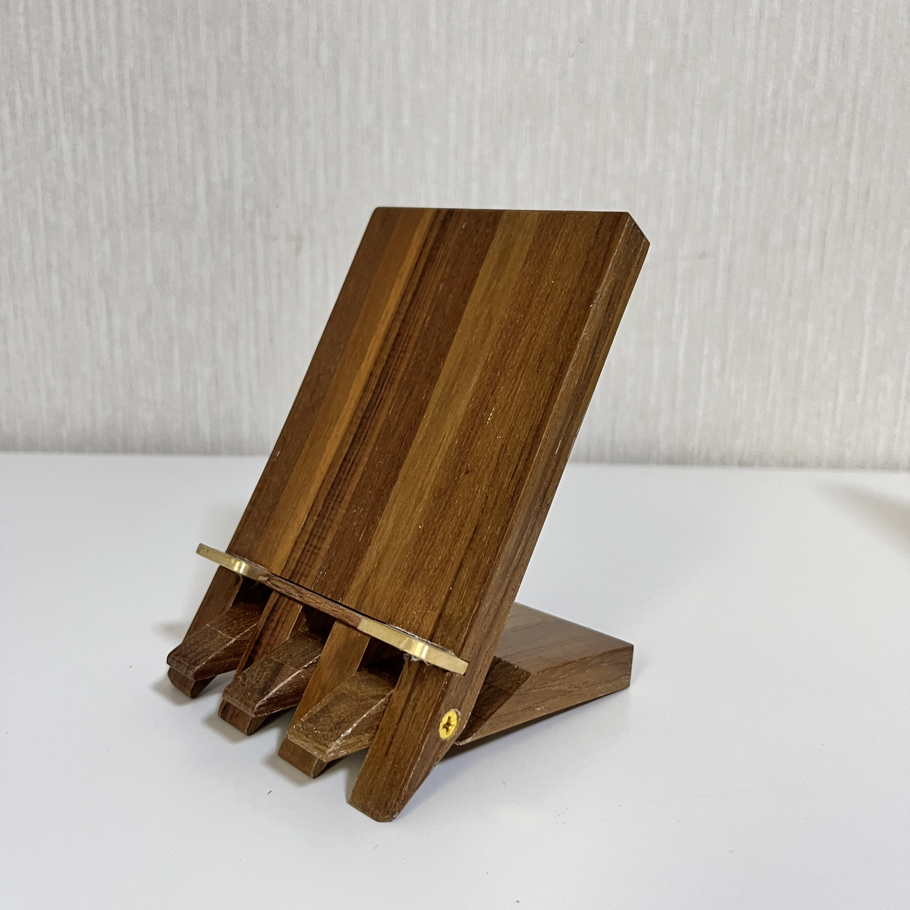 微妙な角度調整も可能！木製スマホスタンド（チーク）