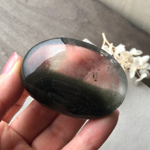 ガーデンクォーツ握り石☆瀧川神社にて浄化☆85g☆ハーフカラー