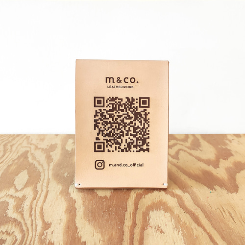 小さなショップ看板 /QRコード スタンド 表札・ネームプレート m&co
