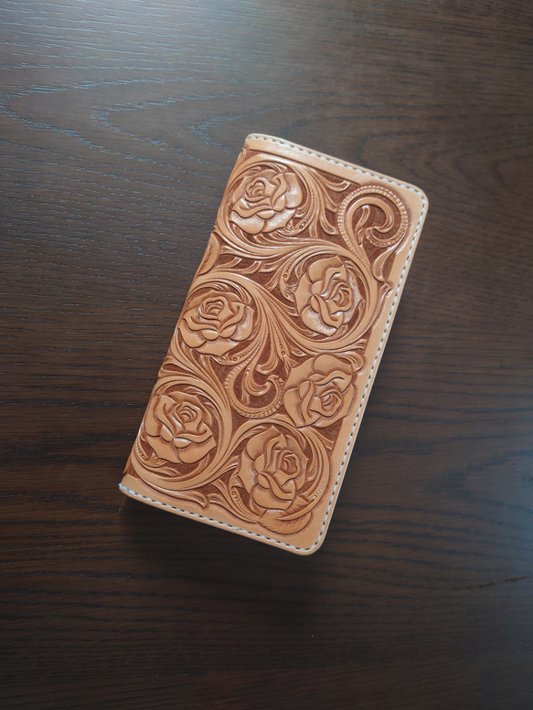 薔薇の長財布 カービング 長財布 王様とゆかいな仲間達 通販｜Creema  