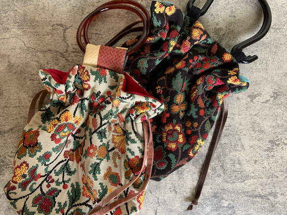 リング付き巾着バッグ、ゴブラン花柄、ベージュ 2枚目の画像