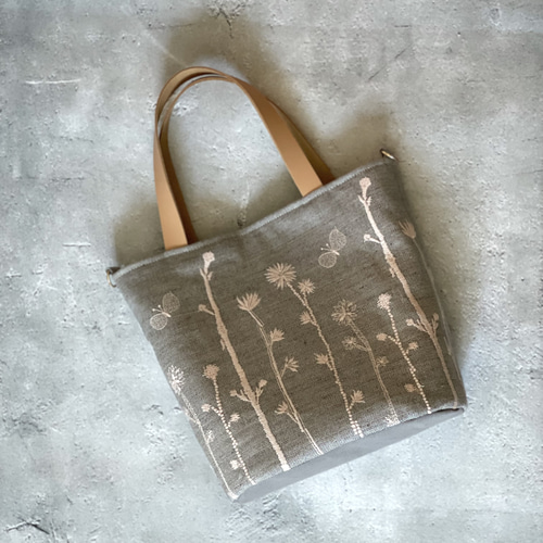 ⚮̈ミナペルホネン choucho ＋ nopparaグレー 楕円底トート トート