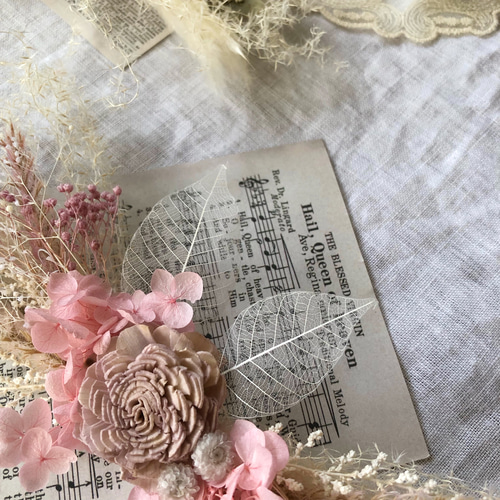 キュートなピンクのドライフラワータペストリー　横長スワッグ キュートなピンクのドライフラワータペストリー 横長スワッグ 【ドライ