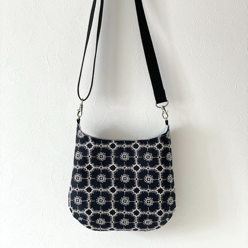 ⚮̈ミナペルホネン anemone navy まるっこポシェット ショルダーバッグ