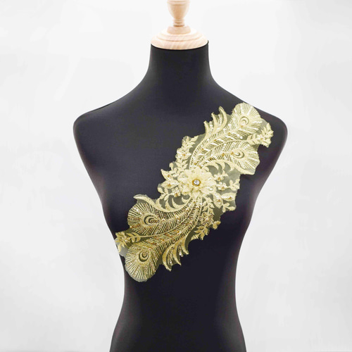 アンティーク ギュピールレース 向日葵刺繍 浮き上る花びら お子様＆人形用付け襟 アンティーク ギュピールレース 向日葵刺繍 浮き上る花びら