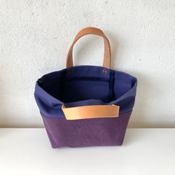 青紫色と葡萄色の小さな鞄 3枚目の画像
