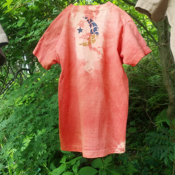 〘20％off sale〙草木染めmoon kid's T-shirt*月星キッズTシャツ／茜染め半袖　150size 10枚目の画像