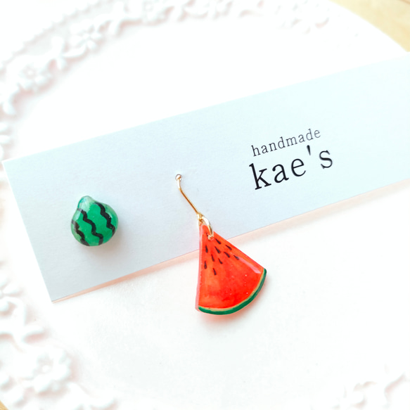 丸ごとスイカとゆらゆらカットスイカのピアス 3枚目の画像