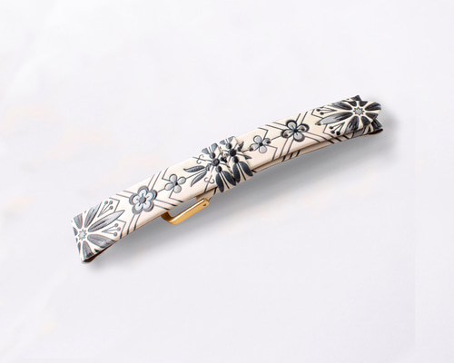 極美品　未使用級　アンドレムッシュ　花柄　ラインストーン　バングルウォッチ　稼働 稼働/新品電池】 アンドレムッシュ 腕時計 バングルウォッチ ライン