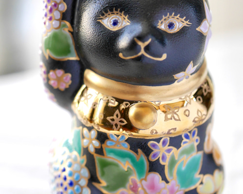 受注制作*黒地金彩花柄柄招き猫 招き猫 Jun. 通販 16078462 受注制作*黒地金彩花柄柄招き猫 招き猫 Jun. 通販 16078462