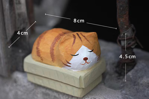 手作り木彫り置物 ダンボール猫 橘猫 1枚目の画像